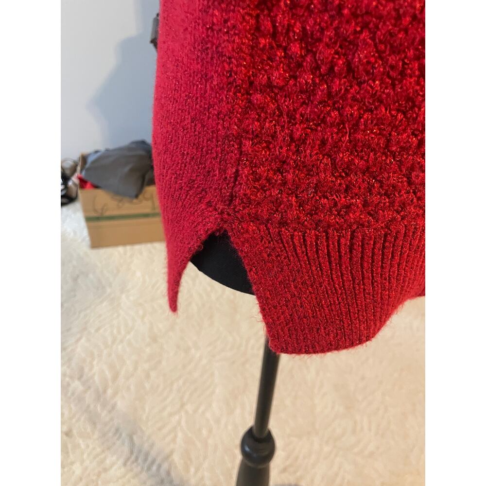 St. John’s Bay Red Metallic Shimmer Cable Knit Holiday Sweater M - Picture 5 of 5